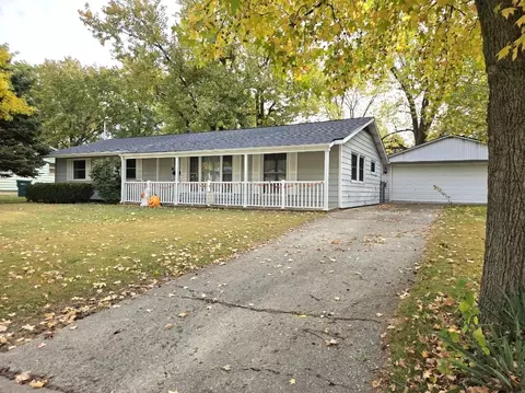 217 E Holiday Dr, Decatur, IL 62526