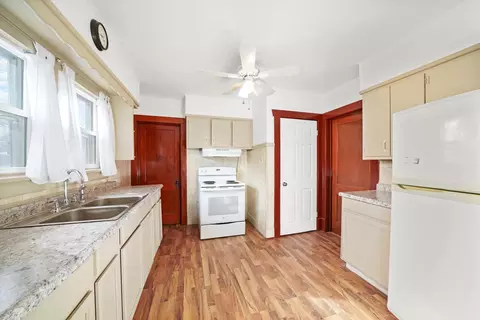 Kitchen - 761 N 8th Ave, Kankakee, IL 60901 photo 1 of 2