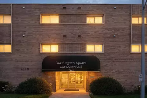 7449 Washington St #207, Forest Park, IL 60130