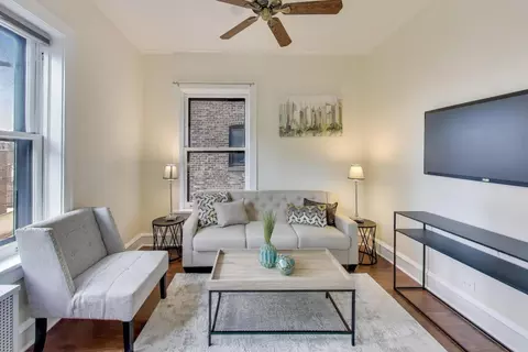 Living - 1633 E Hyde Park Blvd #2D, Chicago, IL 60615 photo 2 of 2