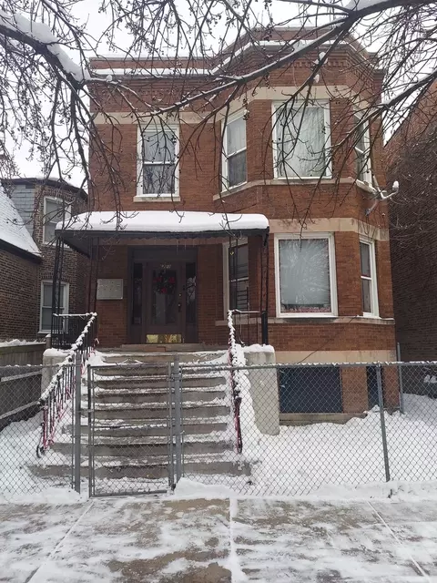 6221 S Campbell Ave, Chicago, IL 60629