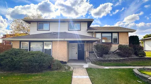 1325 E 168th Pl, South Holland, IL 60473
