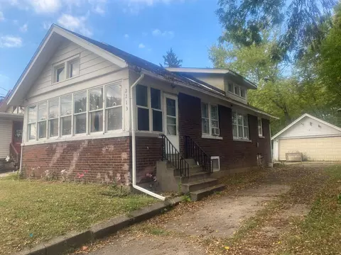 2213 Mulberry St, Rockford, IL 61101