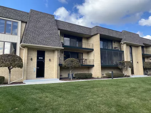 15705 Old Orchard Ct #1N, Orland Park, IL 60462