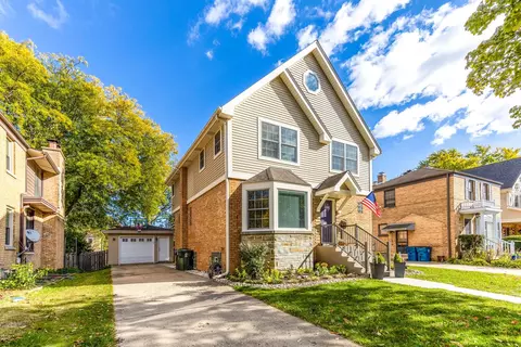 107 S I-oka Ave, Mount Prospect, IL 60056
