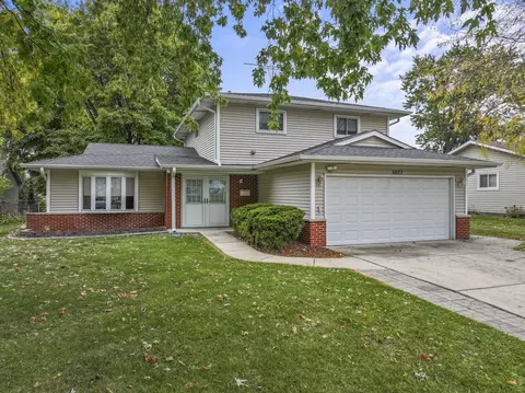 1027 Duxbury Ln, Schaumburg, IL 60193