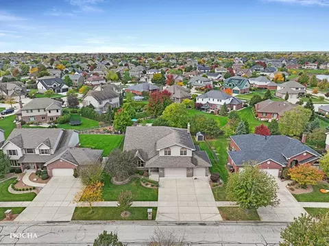 View/Area - 17618 Dunn Rd, Tinley Park, IL 60487 photo 2 of 3