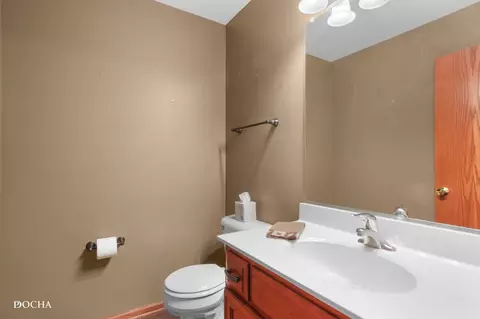Bath - 17618 Dunn Rd, Tinley Park, IL 60487 photo 1 of 6