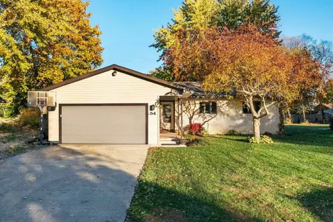 54 Clarece Trl, Lake Holiday, IL 60552