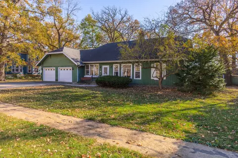 Exterior - 316 W John St, Forrest, IL 61741 photo 4 of 8