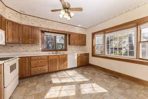 Kitchen - 316 W John St, Forrest, IL 61741 photo 2 of 2