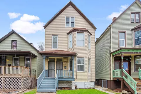8231 S Coles Ave, Chicago, IL 60617