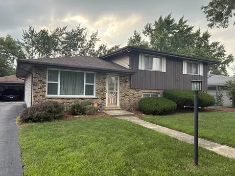 22810 East Dr, Richton Park, IL 60471