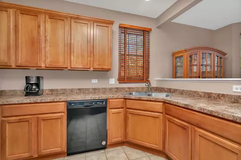 Kitchen - 25408 Cove Ct, Plainfield, IL 60544 photo 1 of 4