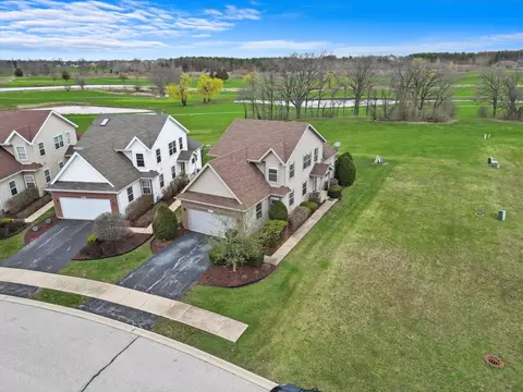 286 Sunset Blvd, Beecher, IL 60401