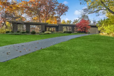 200 Edgewood Ln, Palatine, IL 60067