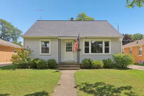 1905 Linden Ave, Waukegan, IL 60087