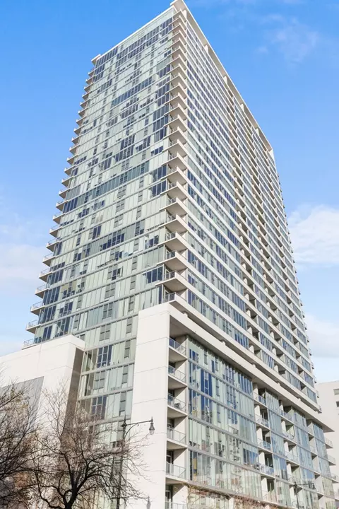 1720 S Michigan Ave #2307, Chicago, IL 60616