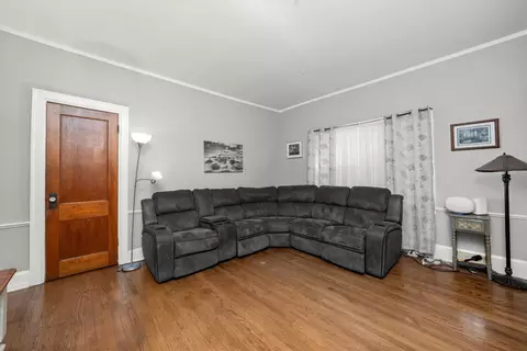 Living - 31 E 155th St, Harvey, IL 60426 photo 1 of 2