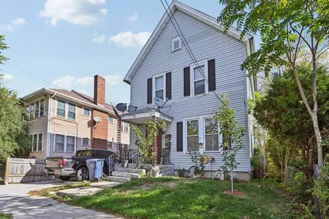 215 S Park Ave, Waukegan, IL 60085