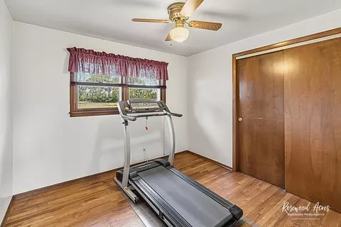 Bedroom - 2308 E 1500s Rd, Kankakee, IL 60901 photo 3 of 4