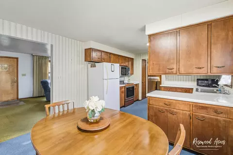 Kitchen - 2308 E 1500s Rd, Kankakee, IL 60901 photo 1 of 3