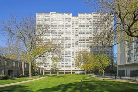 4800 S Lake Park Ave #1612, Chicago, IL 60615