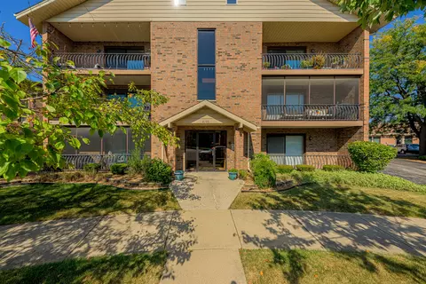 8106 168th Pl #3W, Tinley Park, IL 60477
