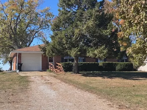 9538 N 1250 East Rd, Shirley, IL 61772
