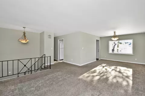 3311 Brentwood Dr, Champaign, IL 61821 photo 4