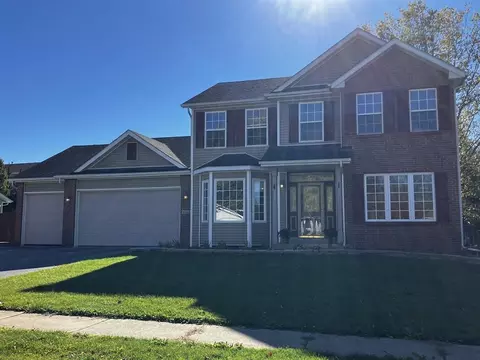 4503 Woodcliff Ln, Roscoe, IL 61073