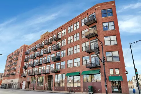 2310 S Canal St #212, Chicago, IL 60616