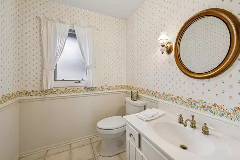 Bath - Undisclosed, Elgin, IL 60123 photo 4 of 4