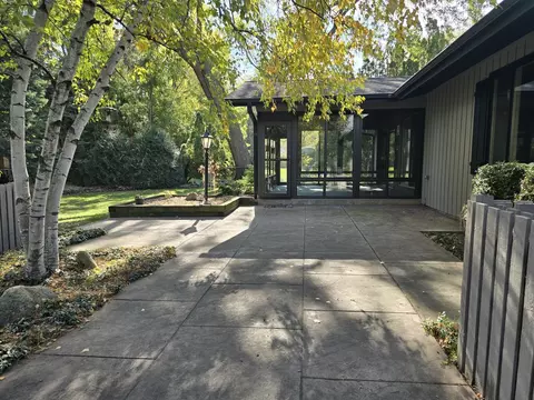Exterior - Undisclosed, Elgin, IL 60123 photo 6 of 8