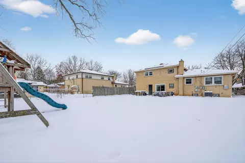 Exterior - Undisclosed, Wheeling, IL 60090 photo 5 of 6