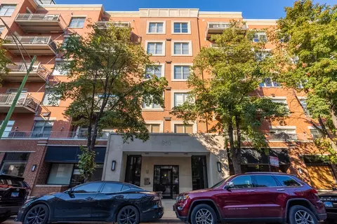 950 W Huron St #302, Chicago, IL 60642
