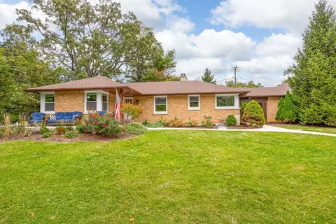 4637 Oakwood Ave, Downers Grove, IL 60515