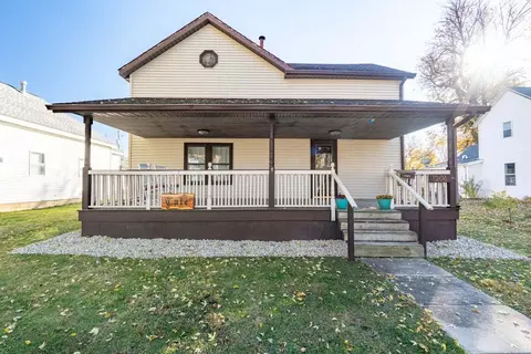 1206 E Main St, Clinton, IL 61727
