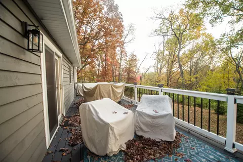 Exterior - 507 N Sangamon Ln, Dixon, IL 61021 photo 10 of 16