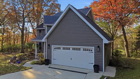 Exterior - 507 N Sangamon Ln, Dixon, IL 61021 photo 3 of 16