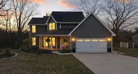 Exterior - 507 N Sangamon Ln, Dixon, IL 61021 photo 2 of 16