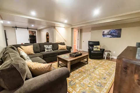 Living - 507 N Sangamon Ln, Dixon, IL 61021 photo 3 of 6