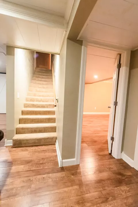 Entry Way - 507 N Sangamon Ln, Dixon, IL 61021 photo 3 of 6