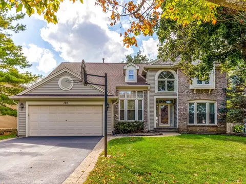 126 S Fiore Pkwy, Vernon Hills, IL 60061