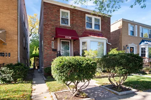 5228 N Virginia Ave, Chicago, IL 60625