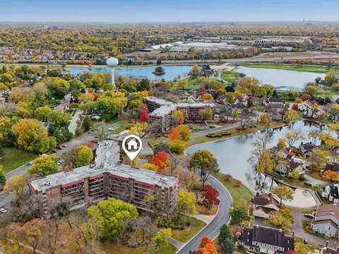 35 S Baybrook Dr #114, Palatine, IL 60074