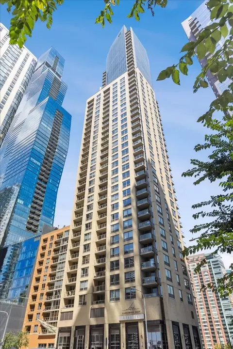 420 E Waterside Dr #4010, Chicago, IL 60601