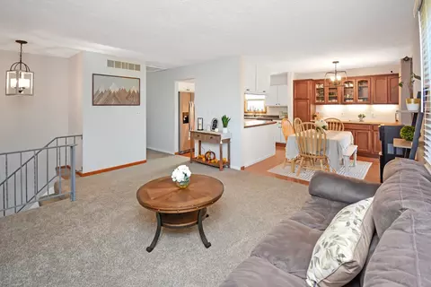 1314 Nicki Dr, Bloomington, IL 61704 photo 5