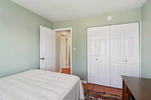 Bedroom - 1685 Cornell Dr, Hoffman Estates, IL 60169 photo 1 of 3