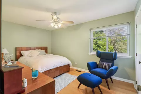 Bedroom - 1685 Cornell Dr, Hoffman Estates, IL 60169 photo 3 of 3